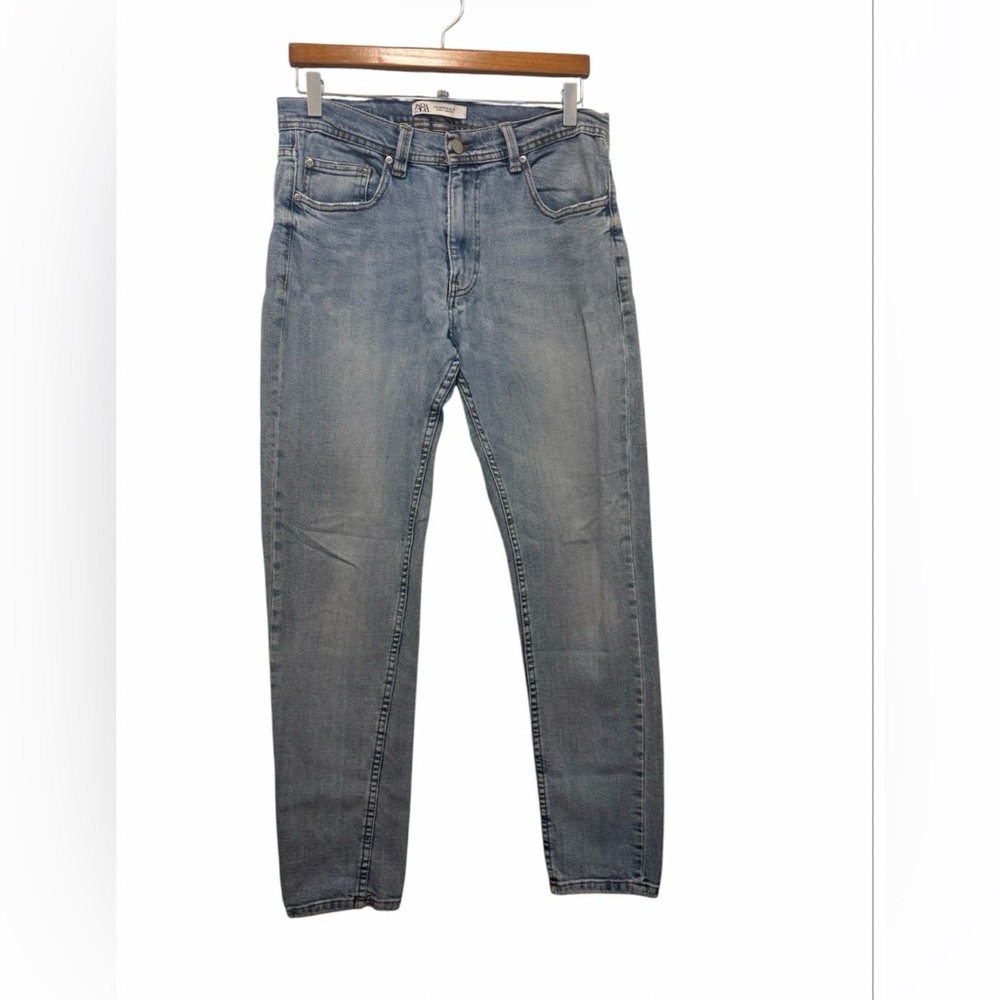 Zara Light Blue Straight Leg Jeans Size 32